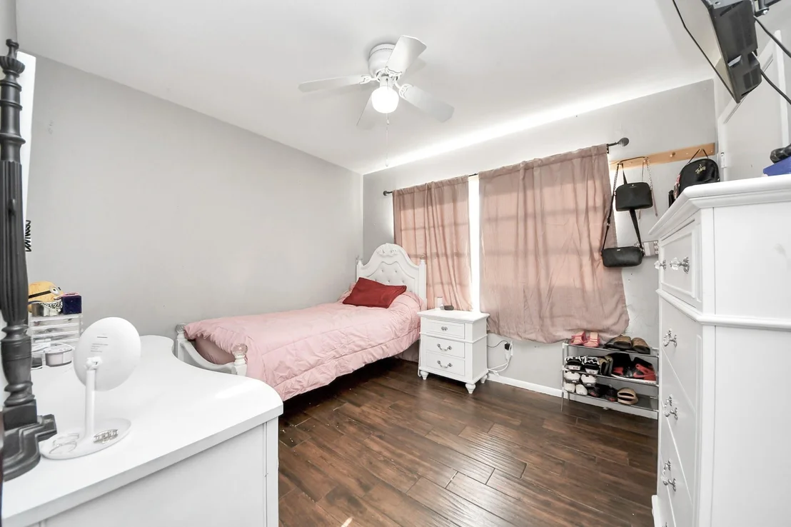 Photo of 805 Armor Avenue