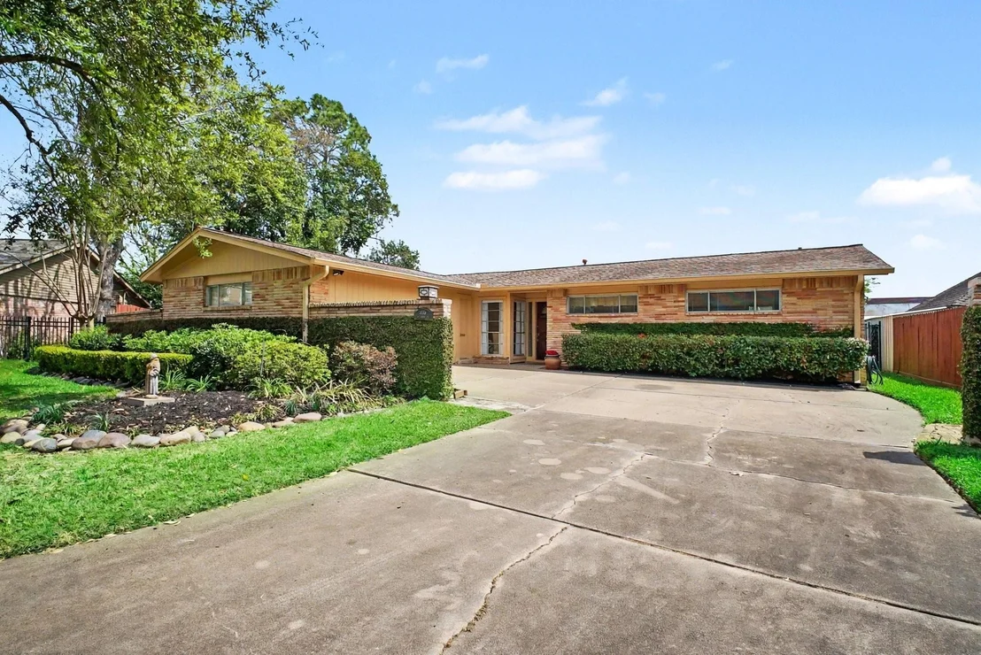 Photo of 2803 Rockarbor Drive