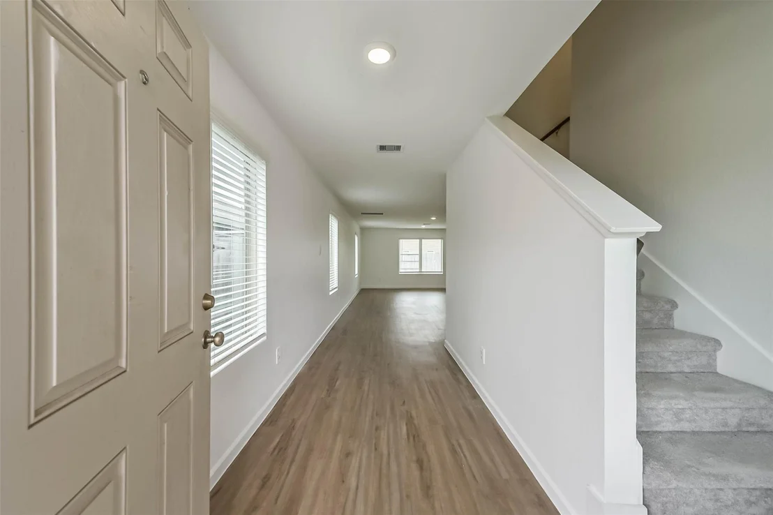 Photo of 1511 Las Cuevas Drive