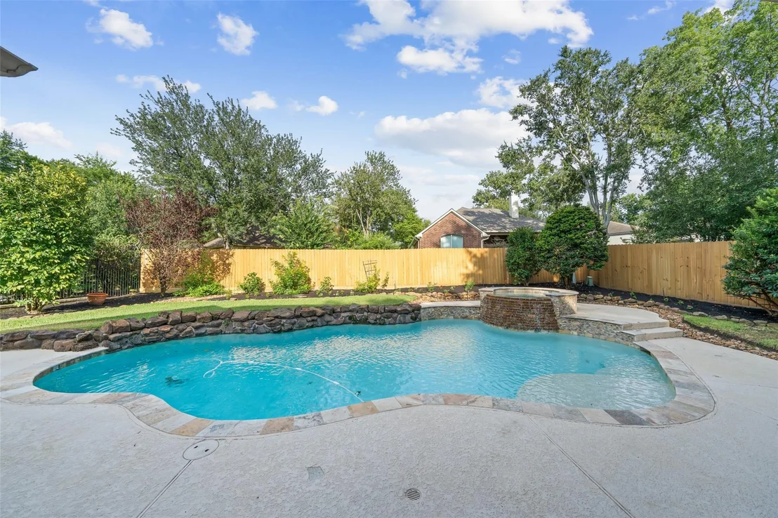 Photo of 214 Lake View Circle