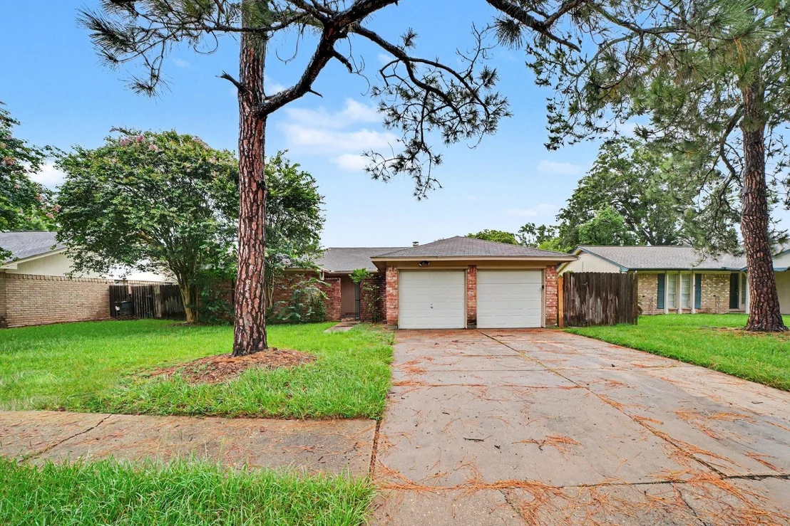 Photo of 419 Pickford Drive
