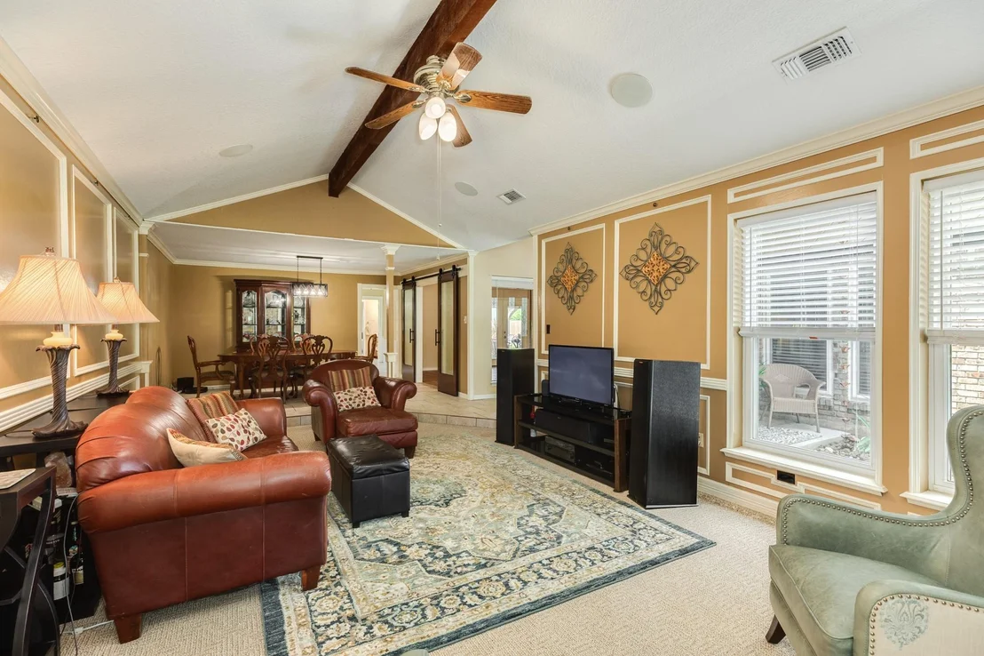 Photo of 54 Royal Oak Circle