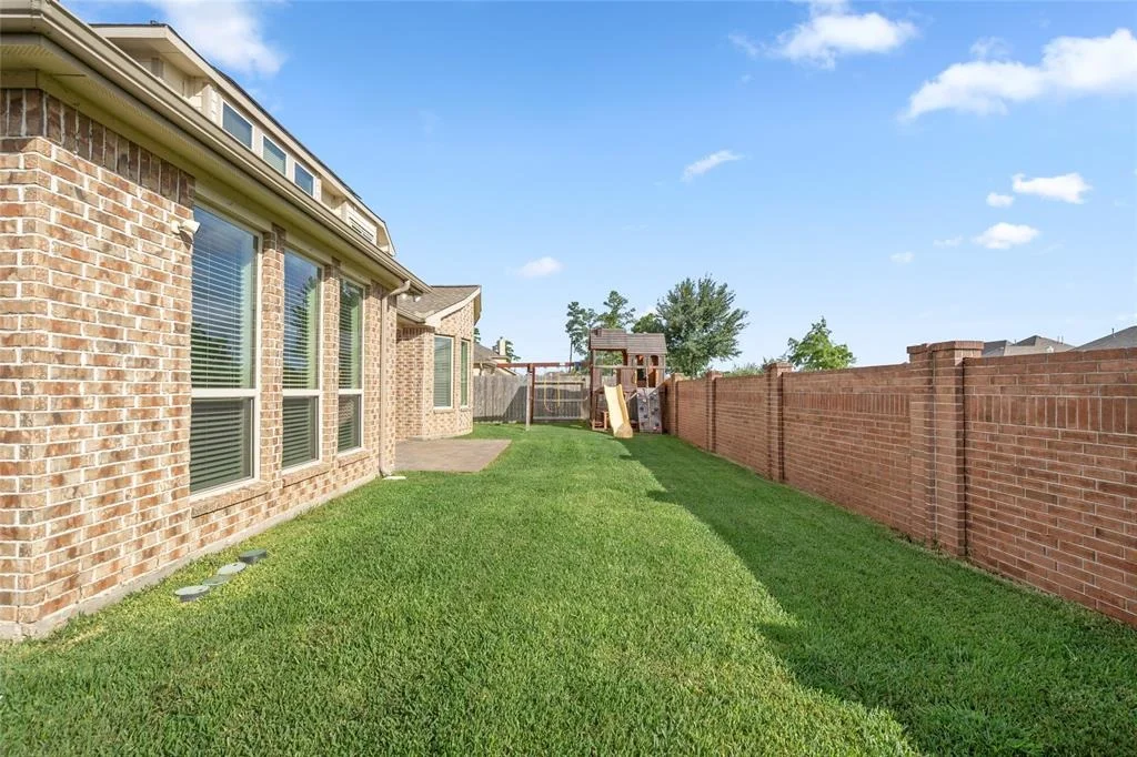Photo of 22310 Nobleton Drive