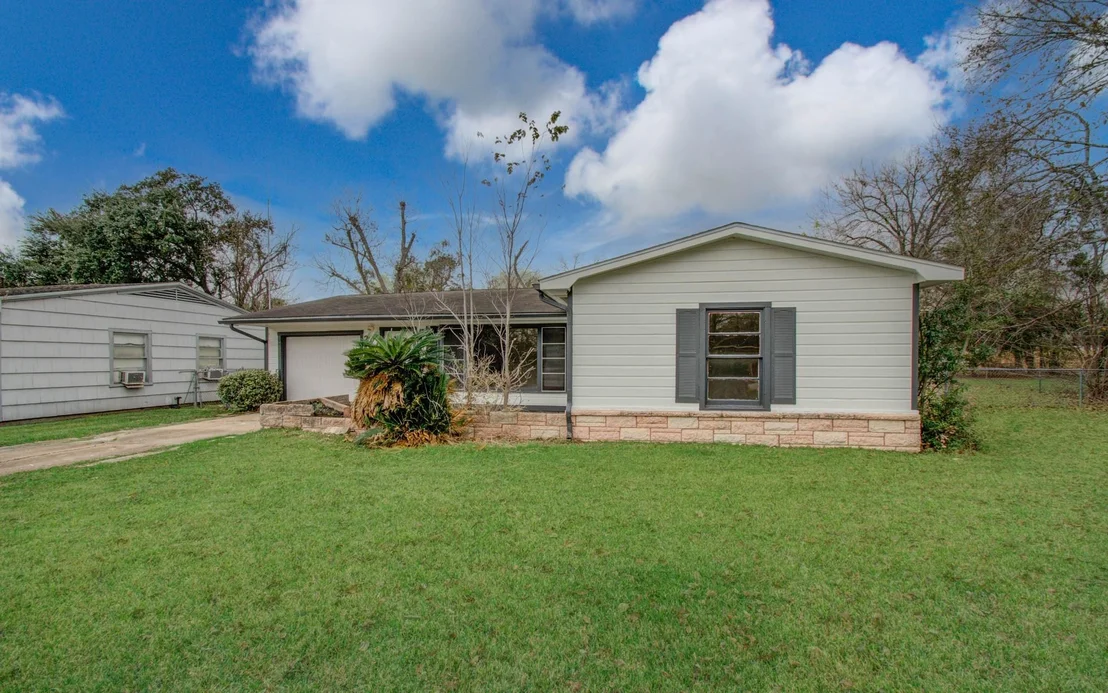 Photo of 2417 Pecan Street