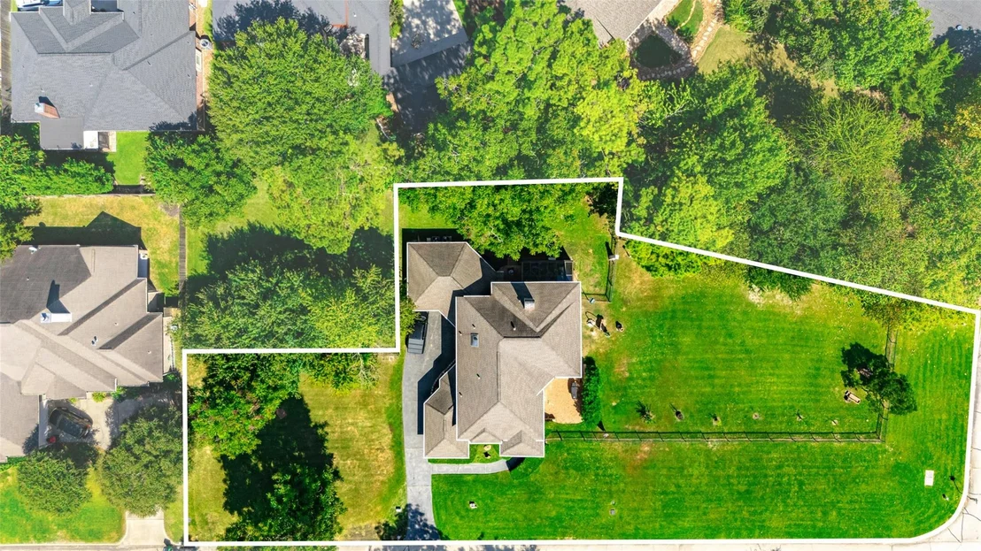 Photo of 566 Edgewood Drive