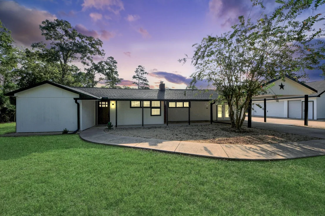 Photo of 26032 Pine Oak Drive