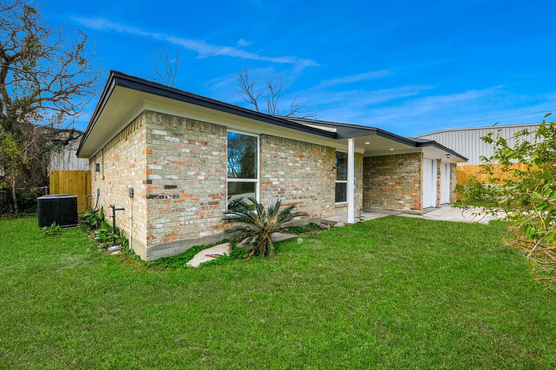 Photo of 717 Phyllis Court