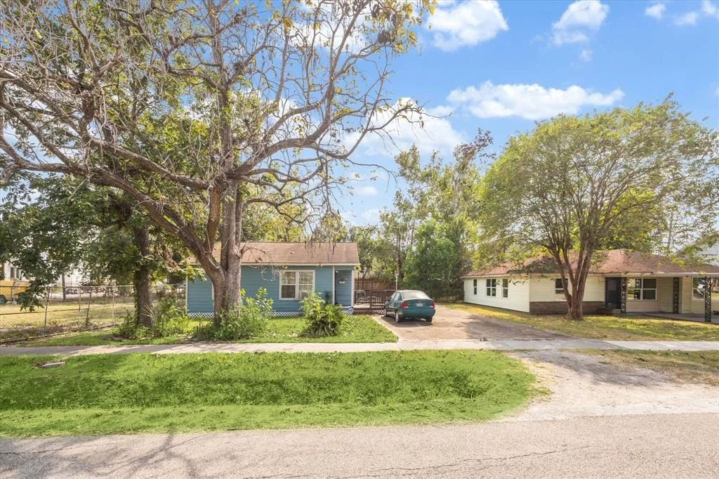 Photo of 526 Barkley Street