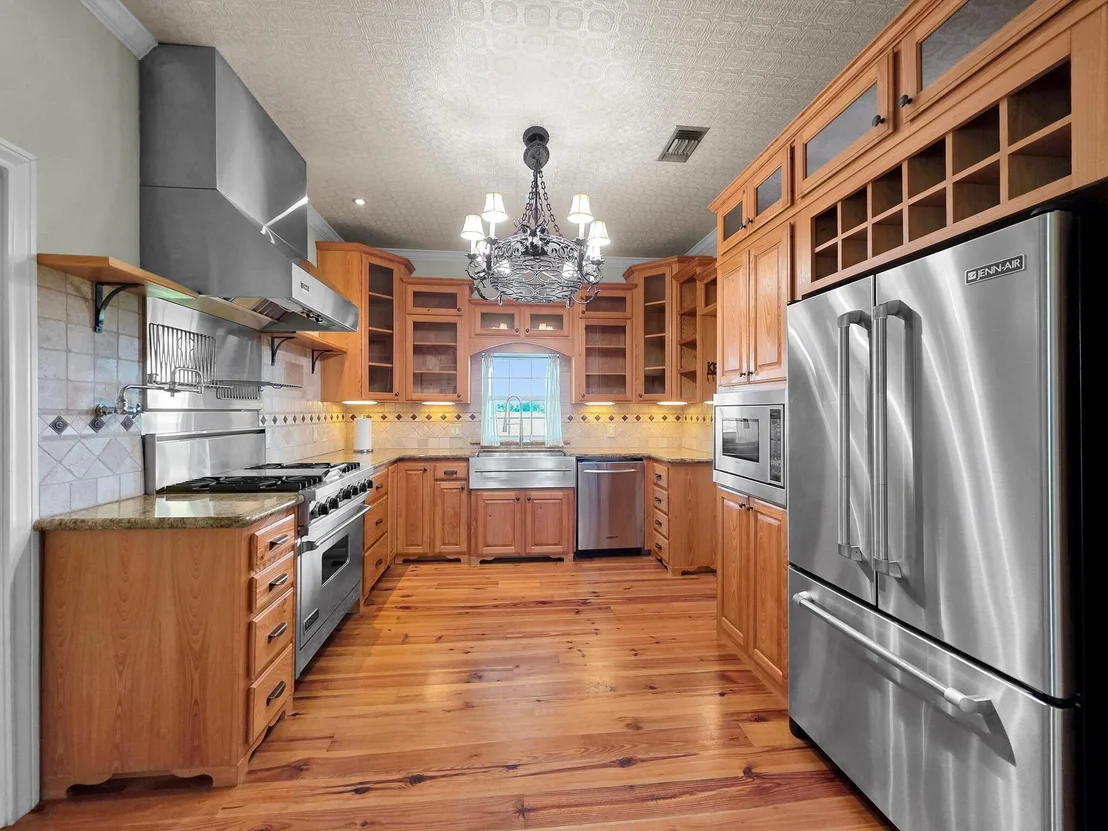 Photo of 1251 Bancroft Road