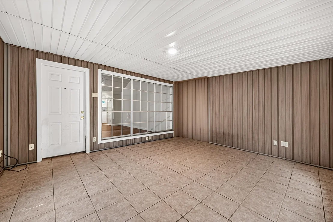 Photo of 9523 Riverside Lodge Drive