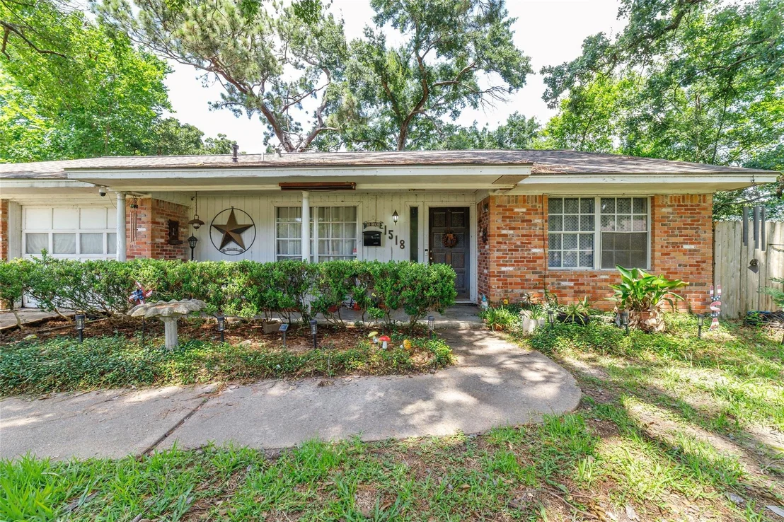 Photo of 1518 Maux Drive