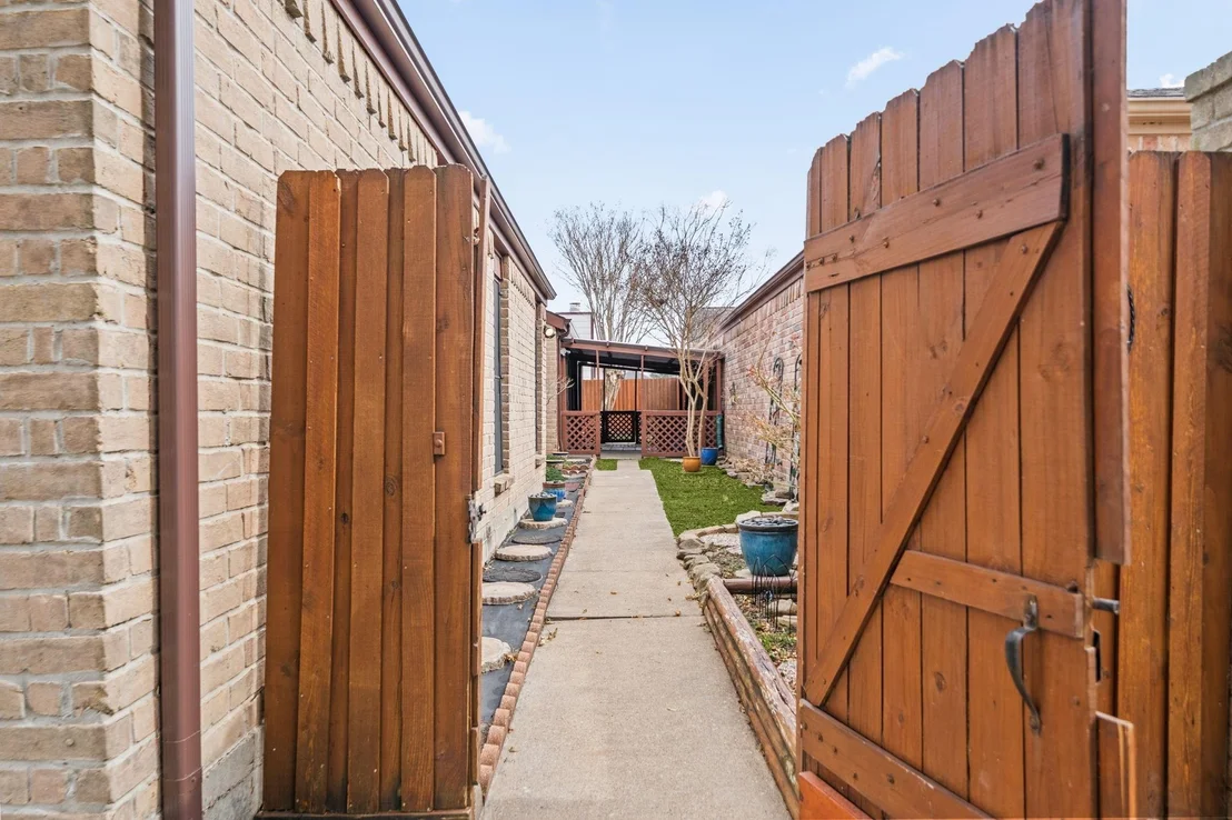 Photo of 8807 Belle Glen Drive