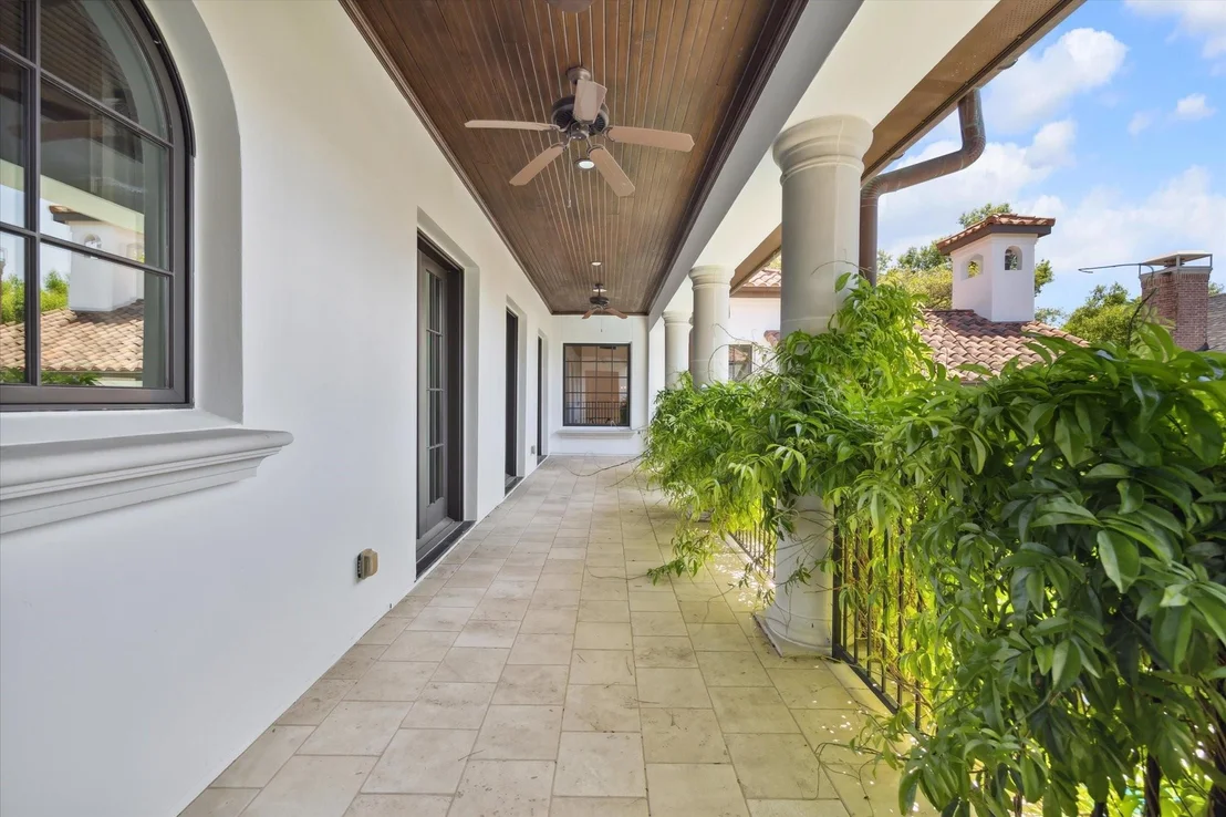 Photo of 5556 Lynbrook Drive