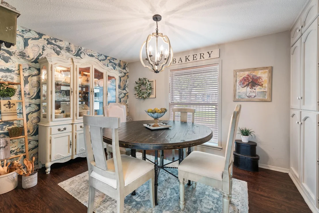 Photo of 2512 Towering Oaks Drive
