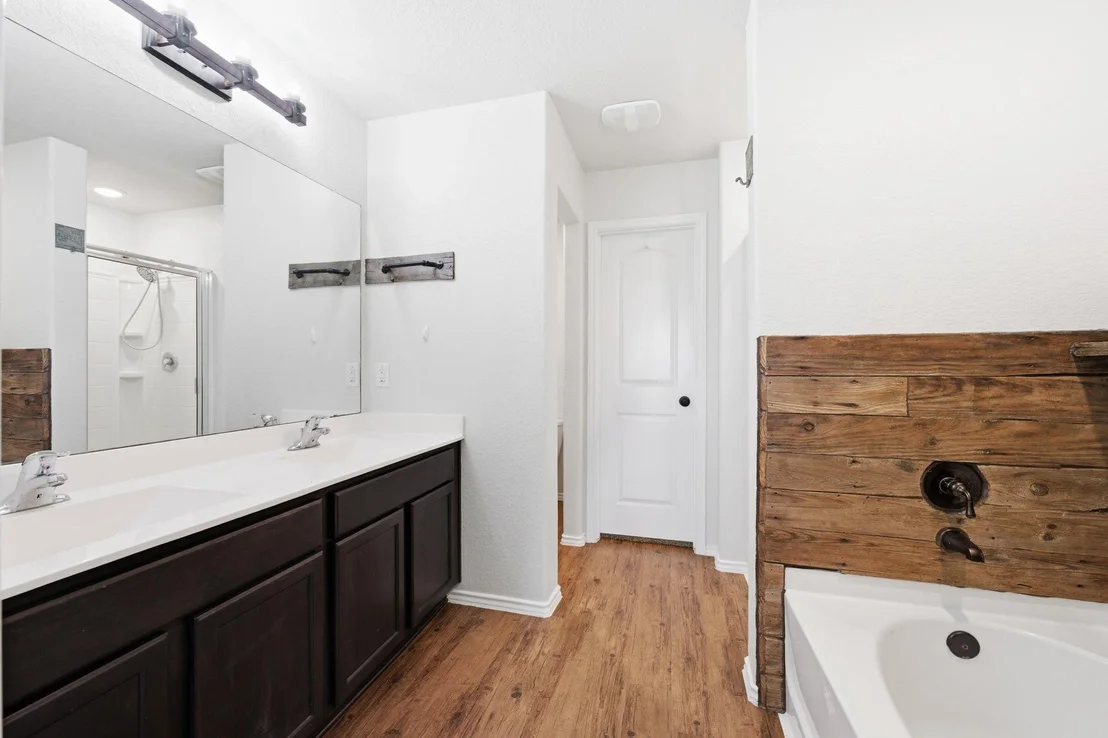 Photo of 14078 Lake Crescent Drive