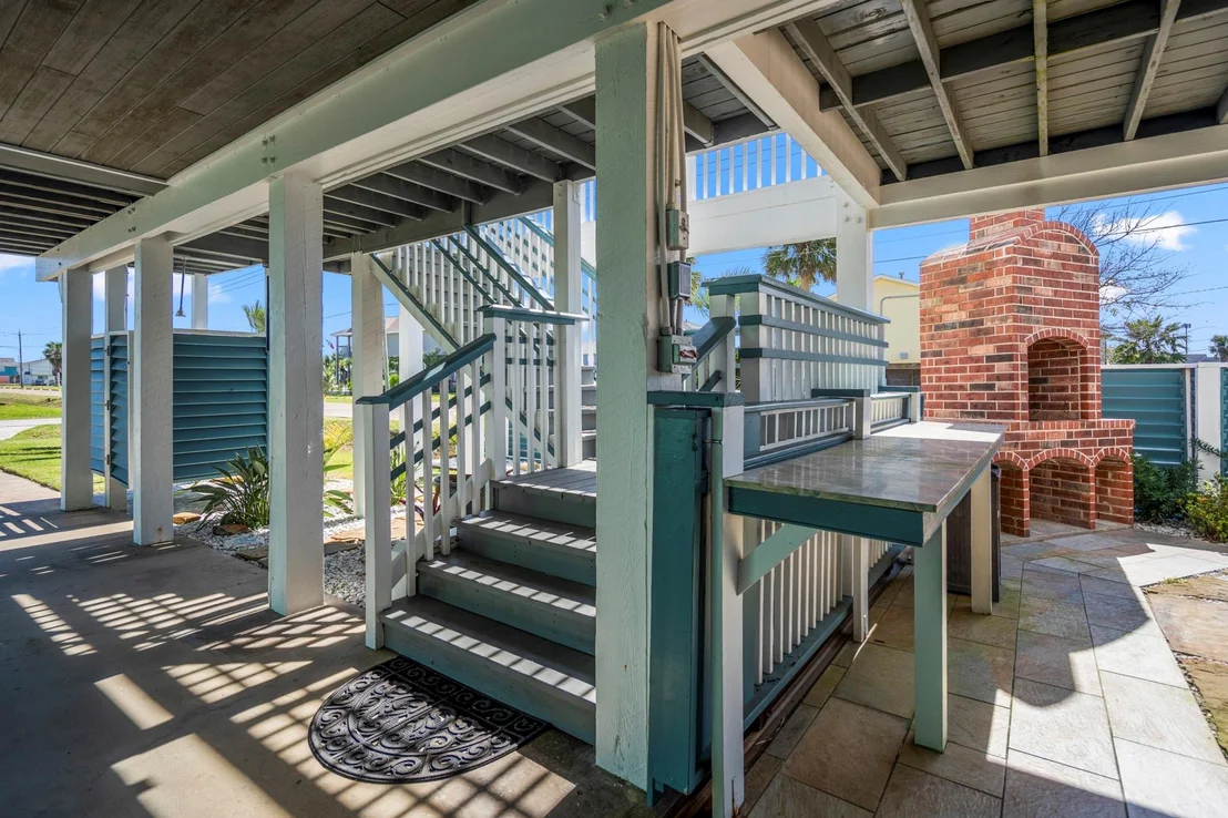 Photo of 16544 John Silver Road