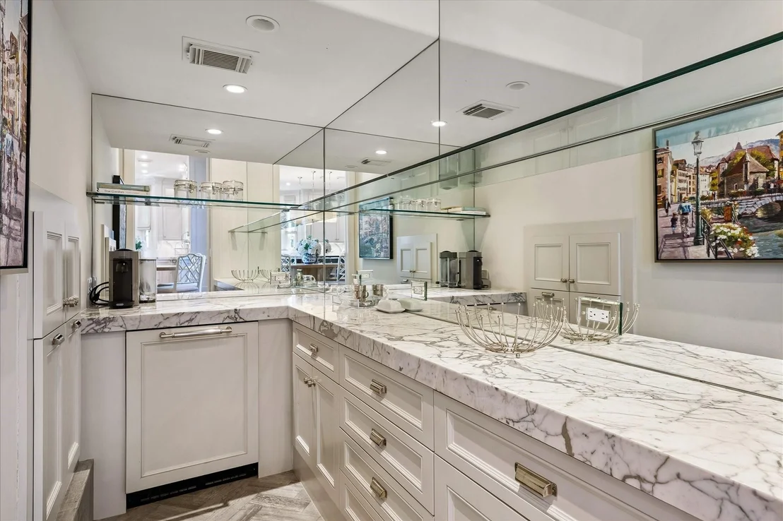 Photo of 1020 River Glynn Drive