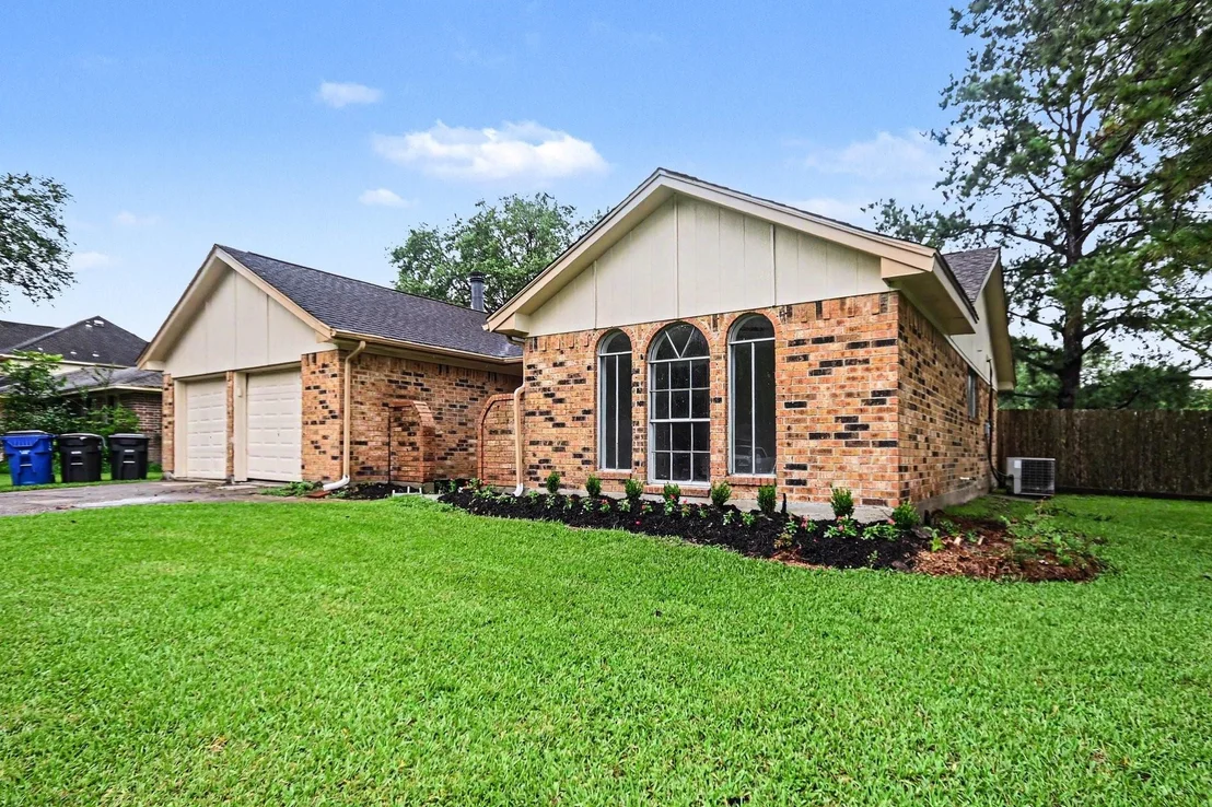 Photo of 3810 Clover Drive