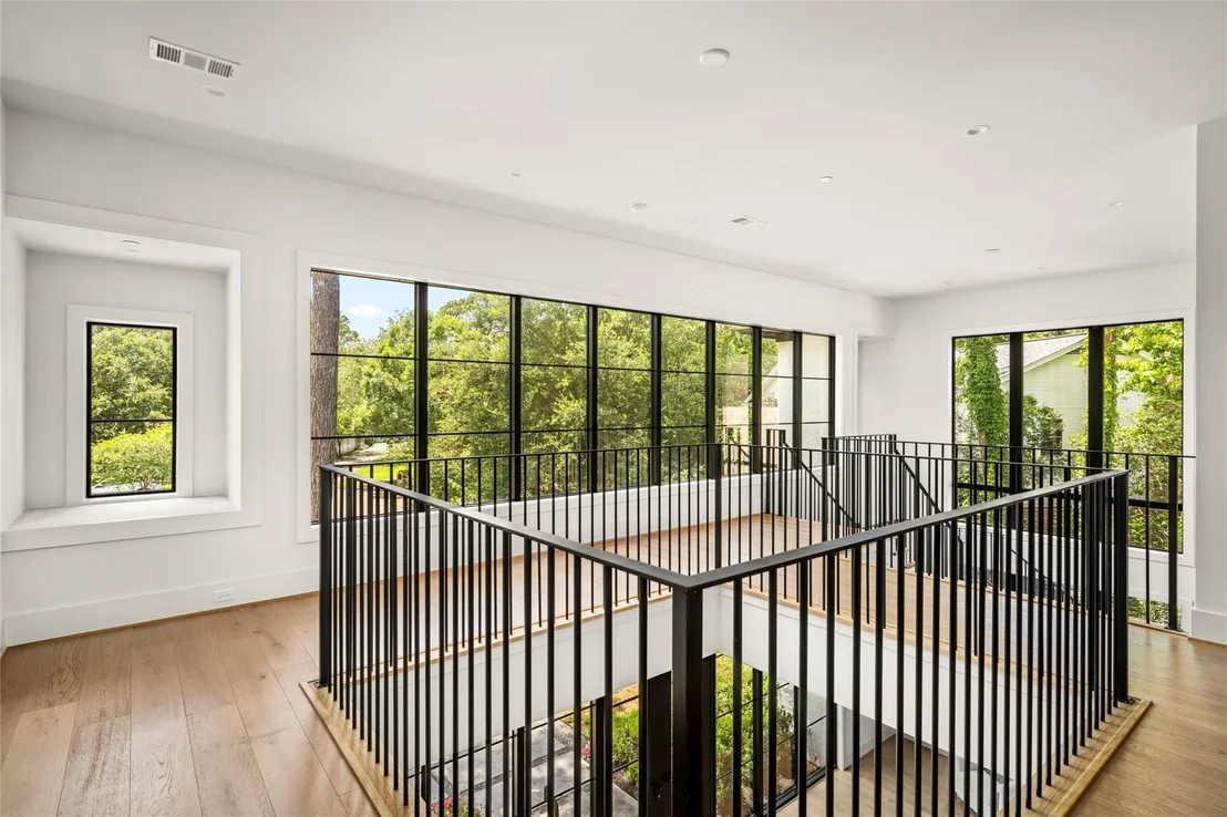 Photo of 710 Glen Echo Lane