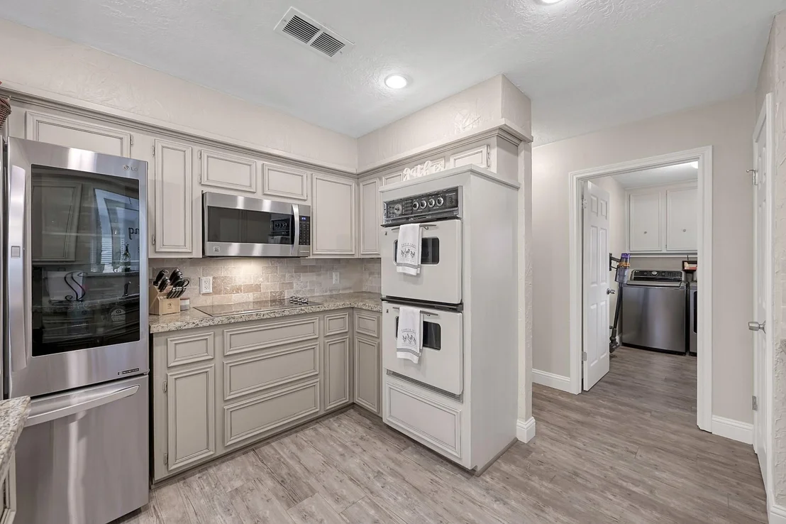 Photo of 8 Cambridge Circle