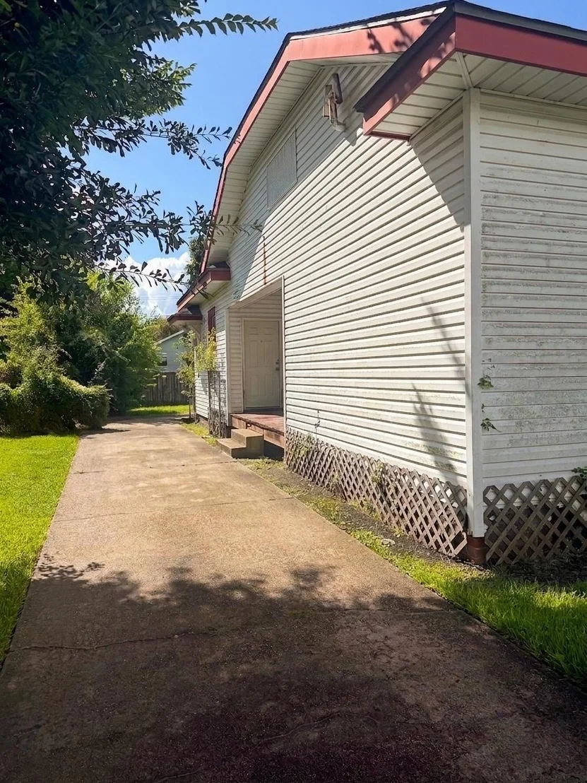 Photo of 3142 7th Street