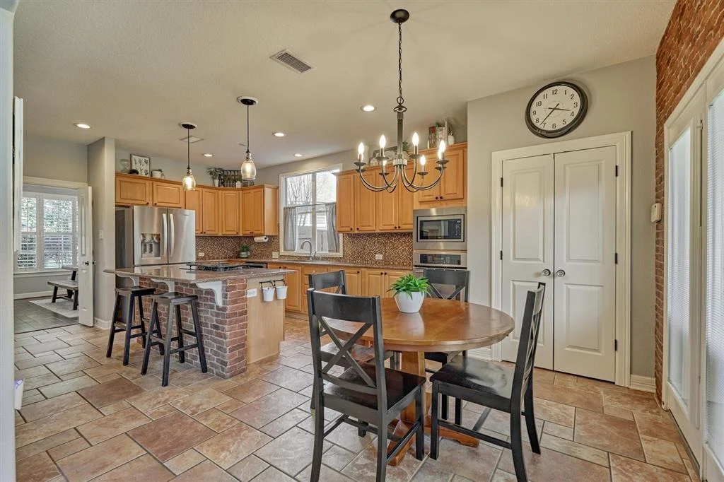 Photo of 86 S Clovergate Circle