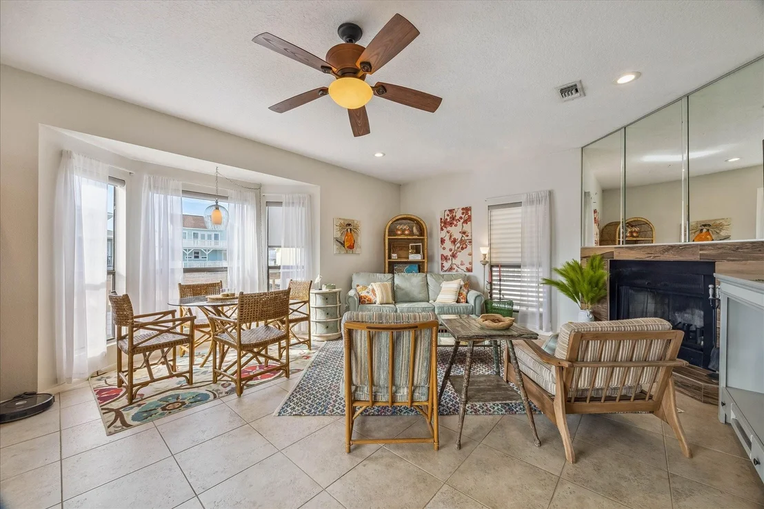 Photo of 1007 Tiki