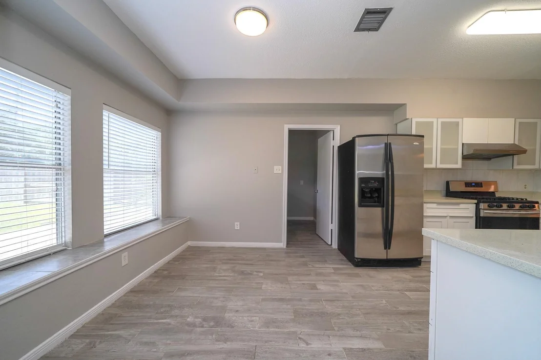 Photo of 4610 Sunshine Drive