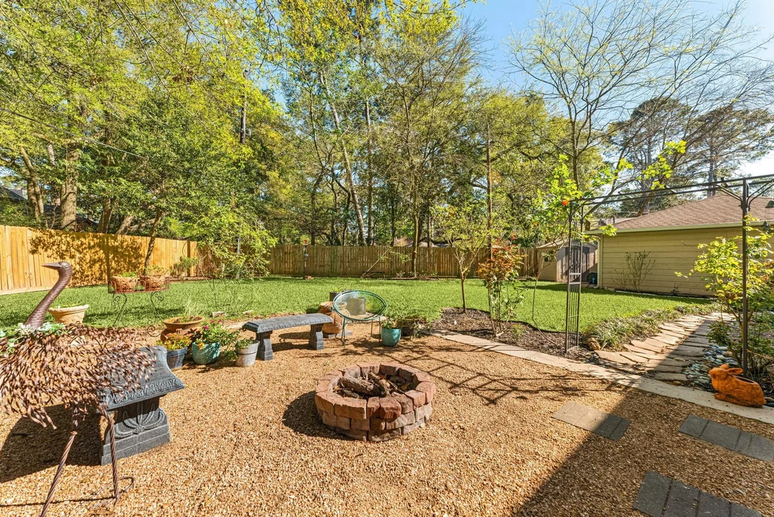 Photo of 8207 Colonial Oaks Lane