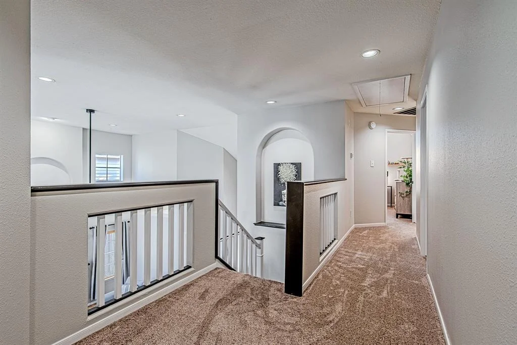 Photo of 19 S Greywing Place