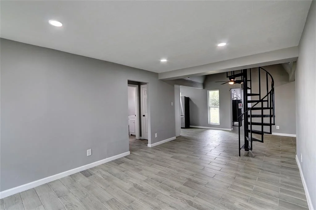 Photo of 22964 Maple Street