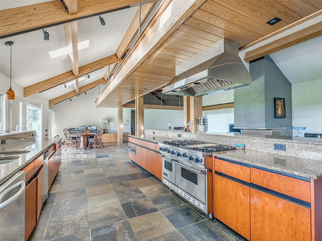 Photo of 1005 Shoreline Lane