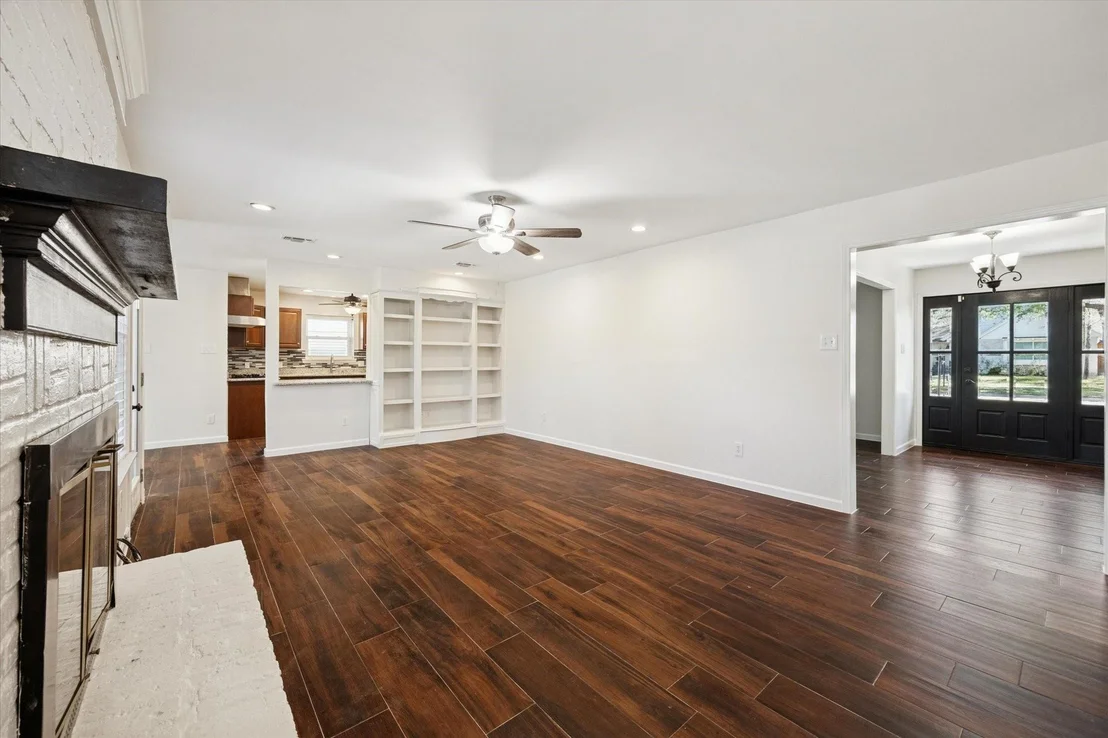 Photo of 727 Langwood Drive