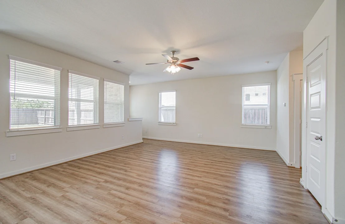 Photo of 21239 Shore Bluff Drive