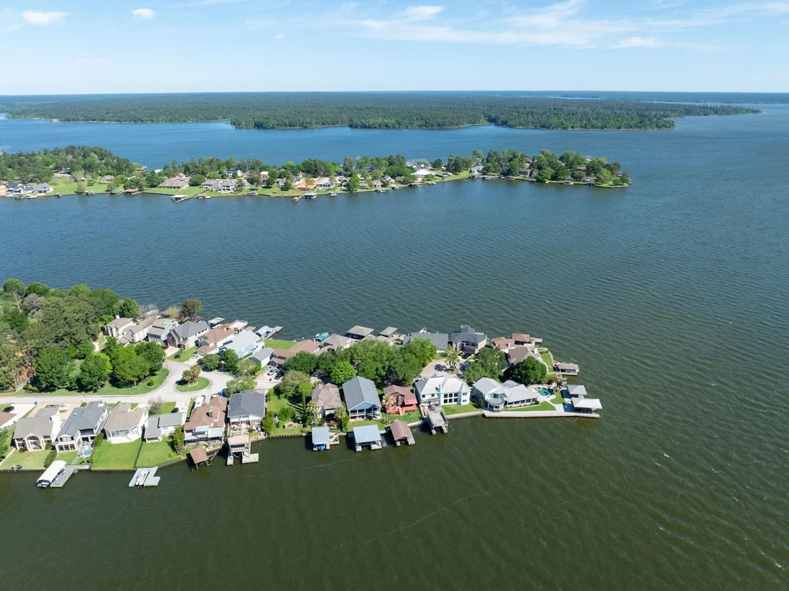 Photo of 16402 Clear Water Circle