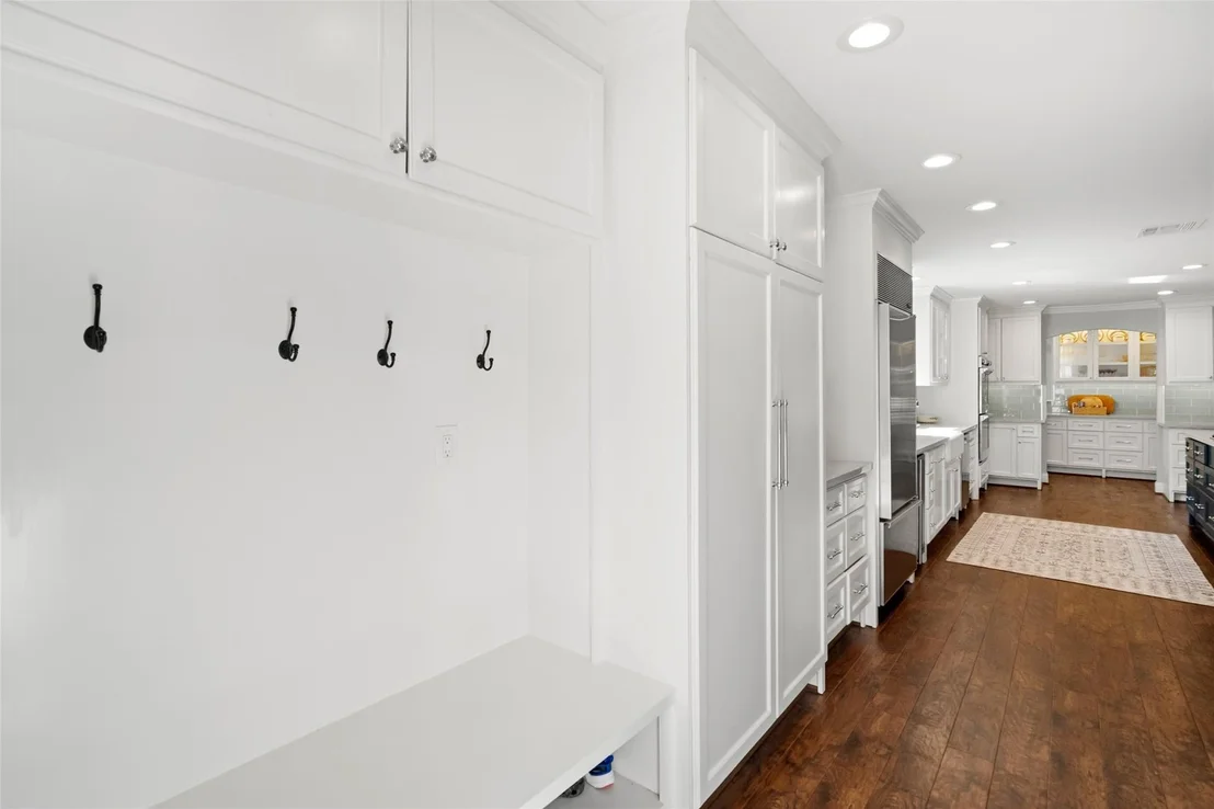Photo of 14231 Carolcrest Drive