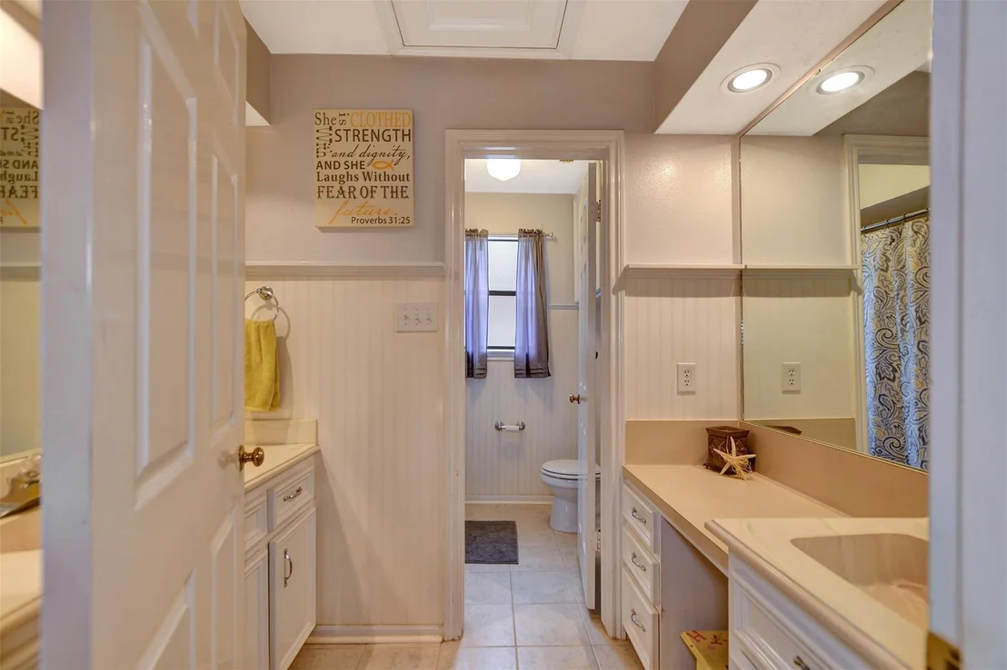 Photo of 15611 Birchview Drive