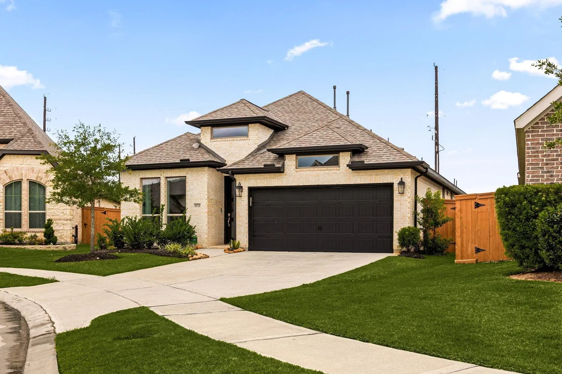 Photo of 8711 Harbor Pines Drive