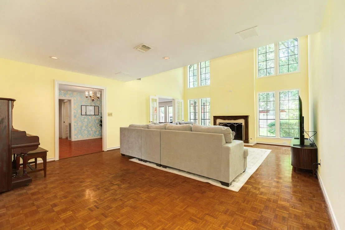 Photo of 110 Sequoia