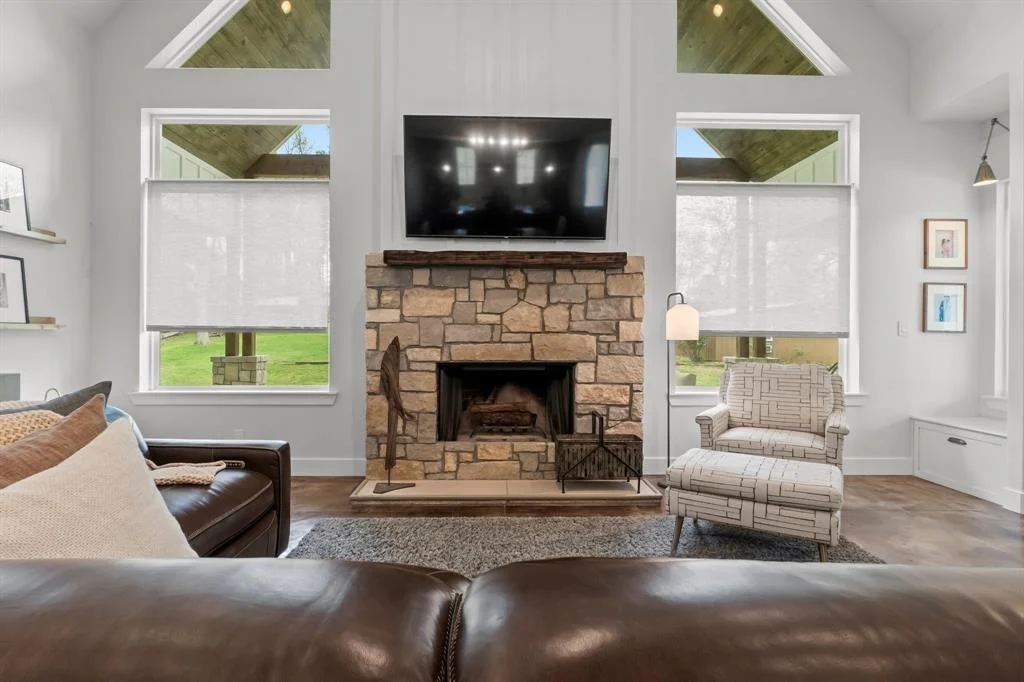 Photo of 410 Eagle Lake