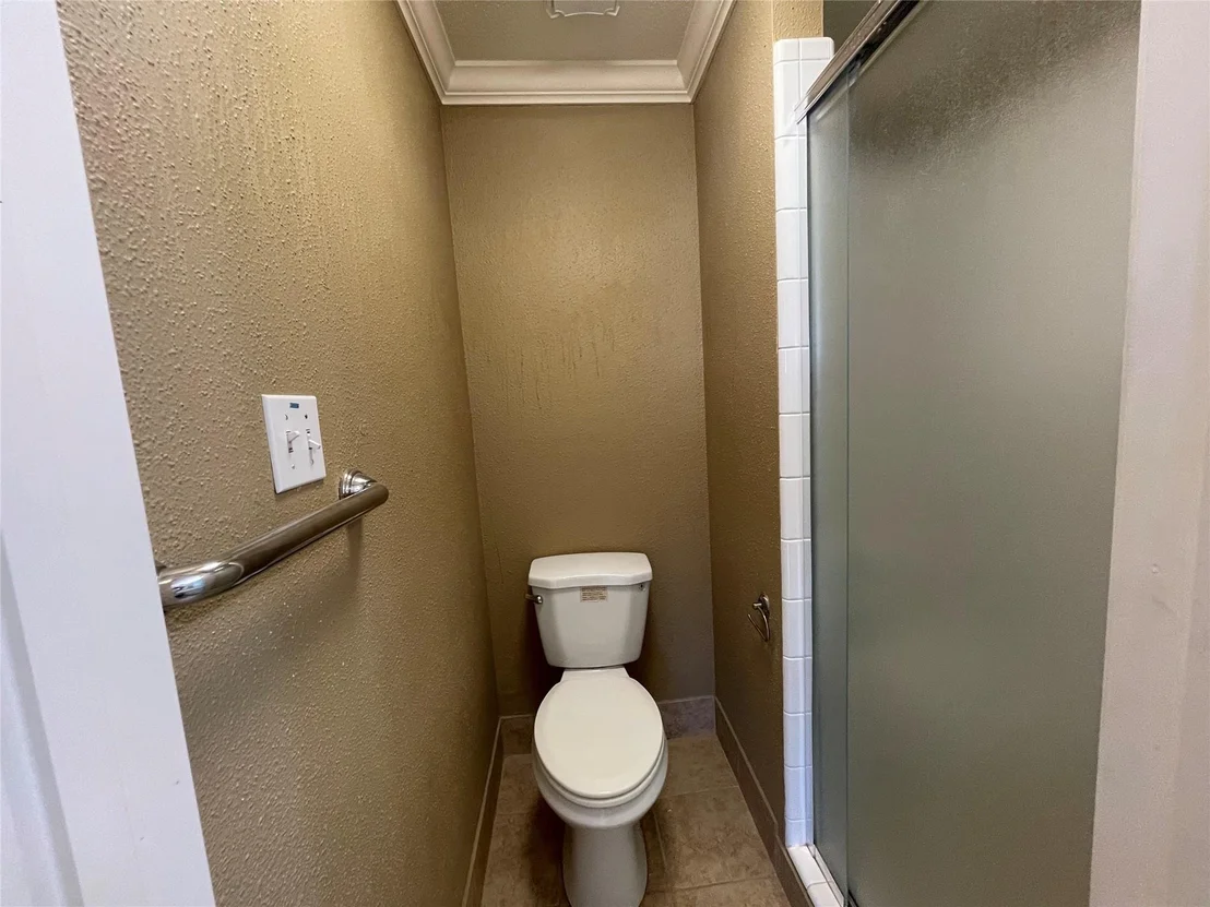 Photo of Unit 4 at 1908 Augusta Drive