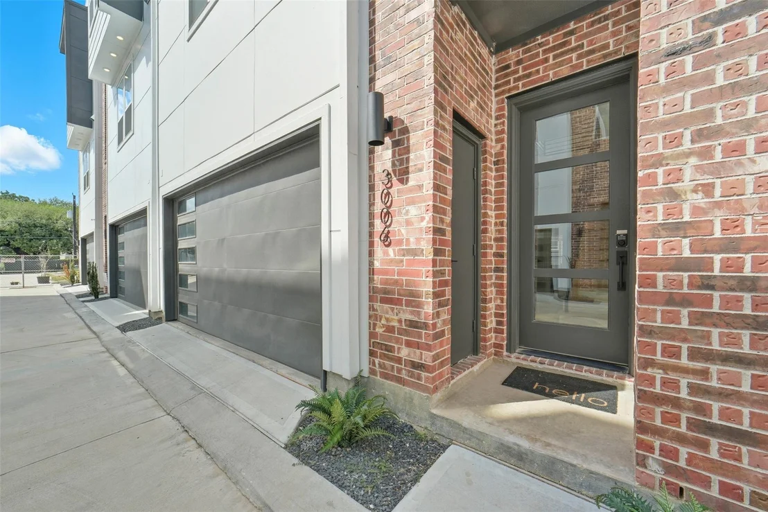 Photo of 3006 Lamar Street