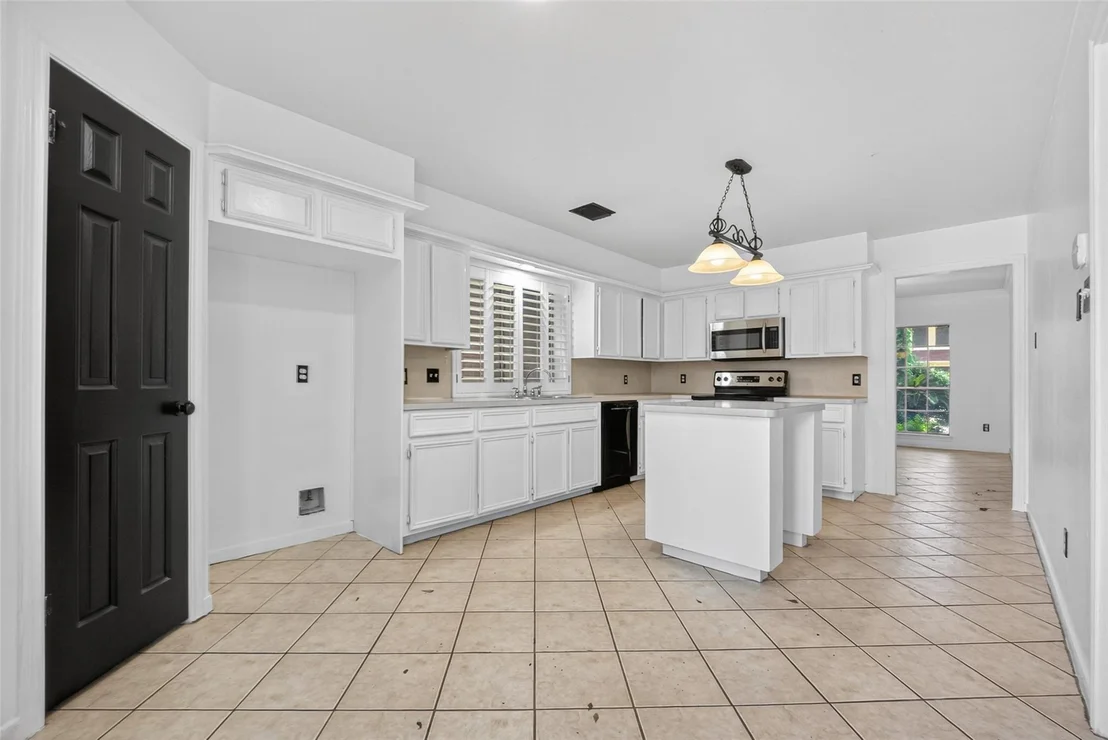 Photo of 5931 Thom Road