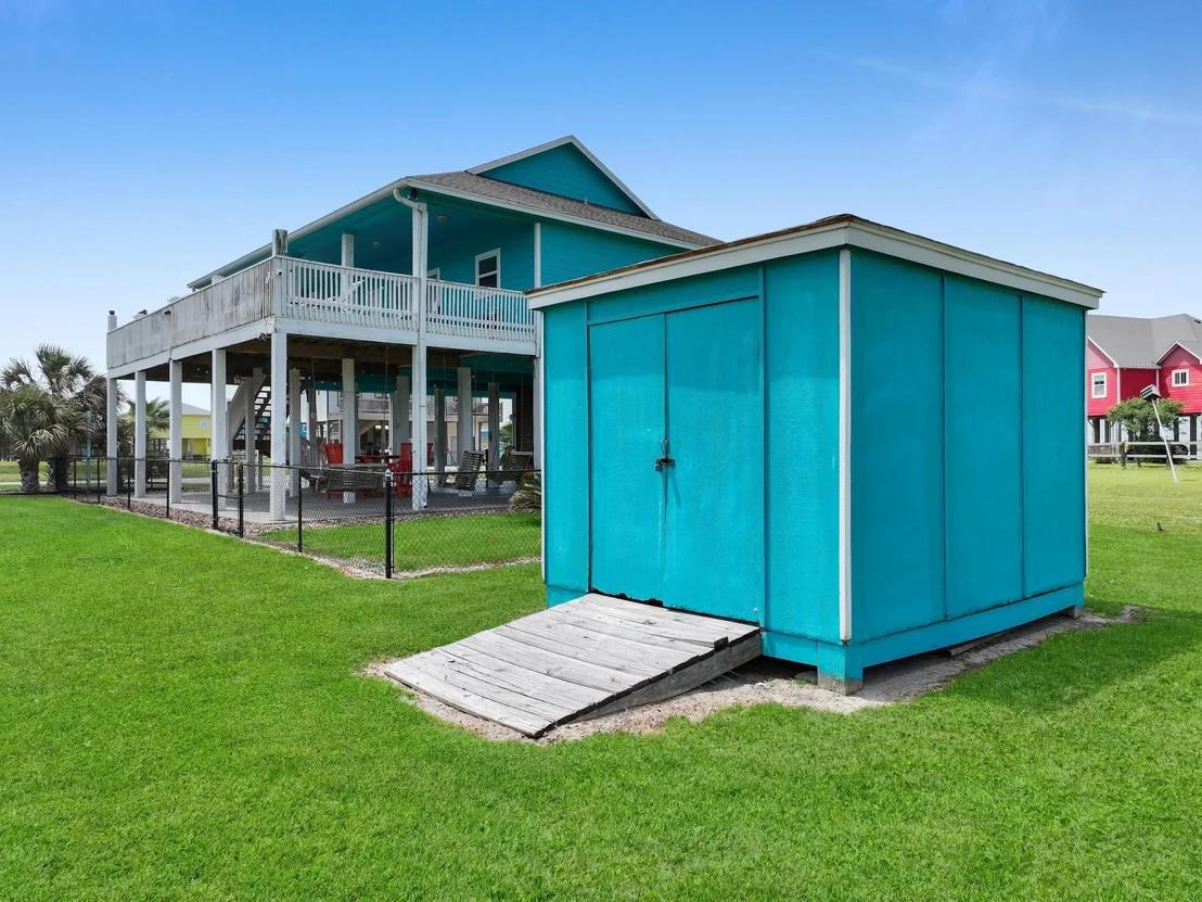 Photo of 962 Surfside Drive