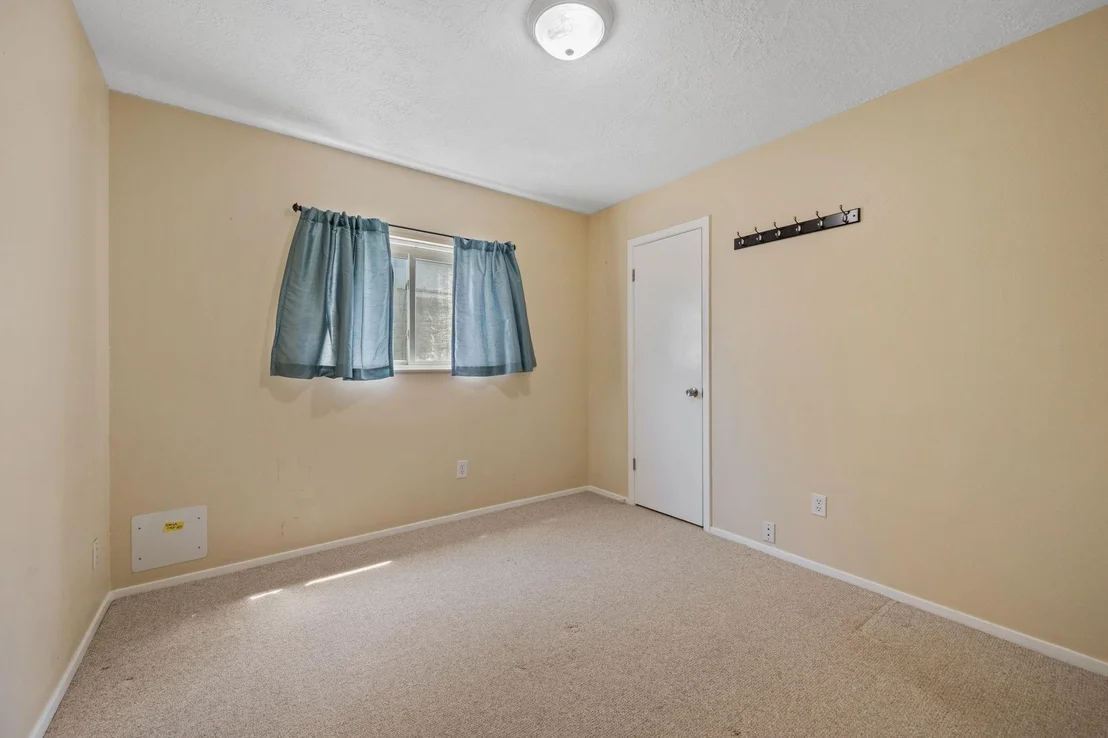 Photo of 19907 Lions Gate Drive