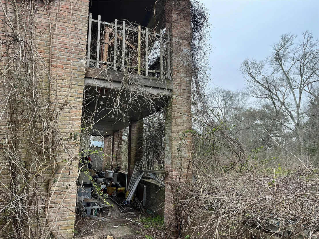 Photo of 5757 Burnett Road