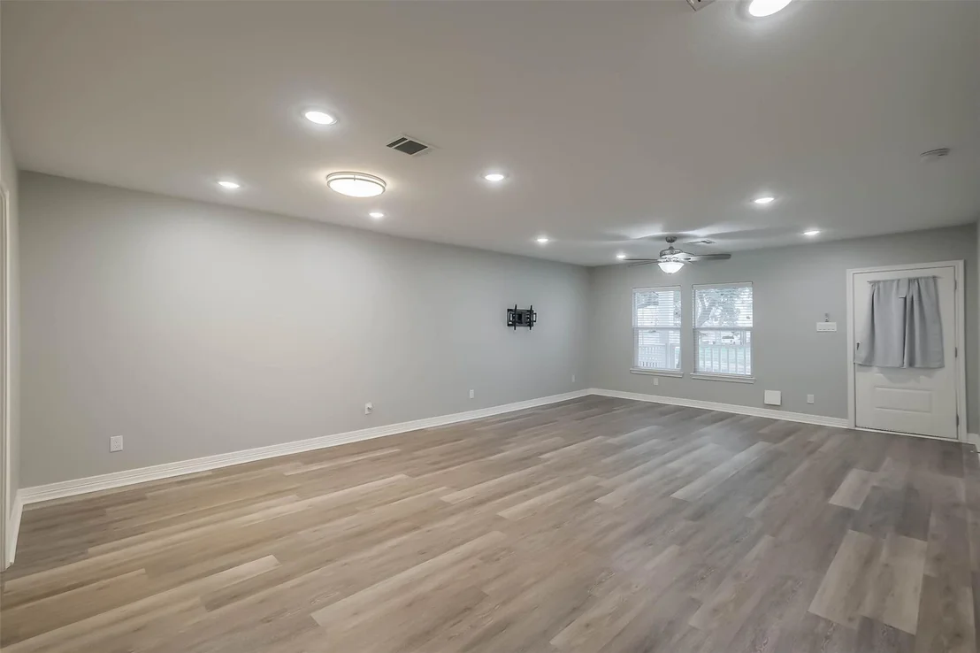 Photo of 809 Vincent Street