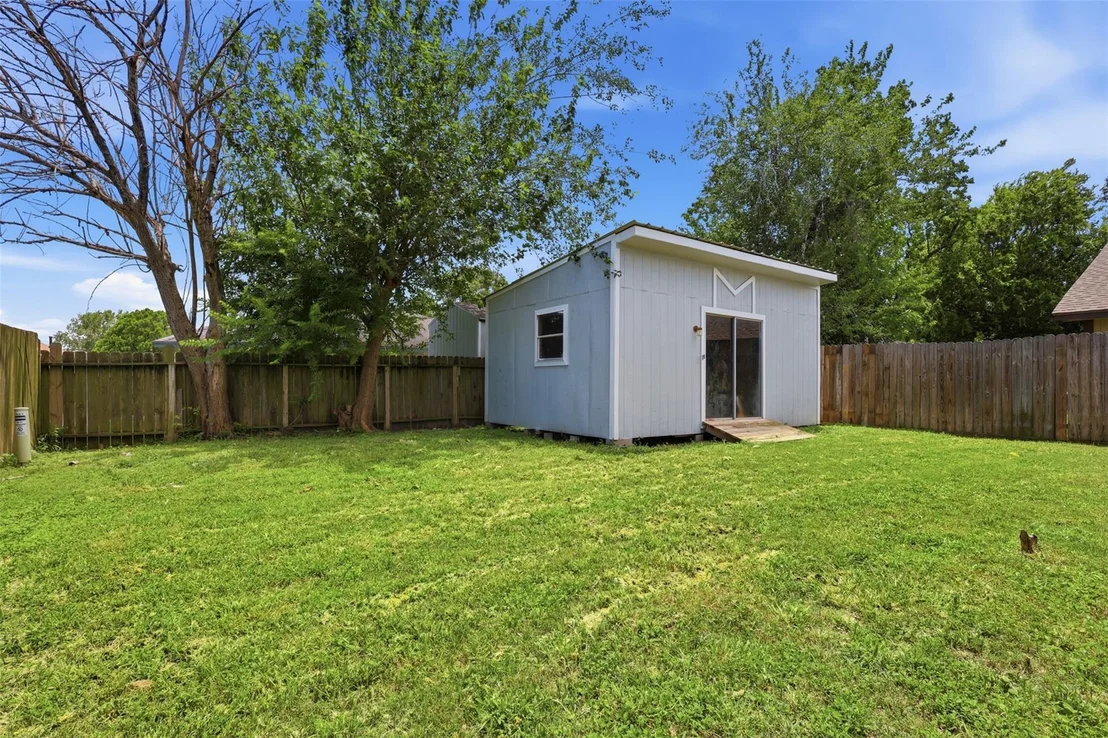 Photo of 3831 Derbyhall Drive