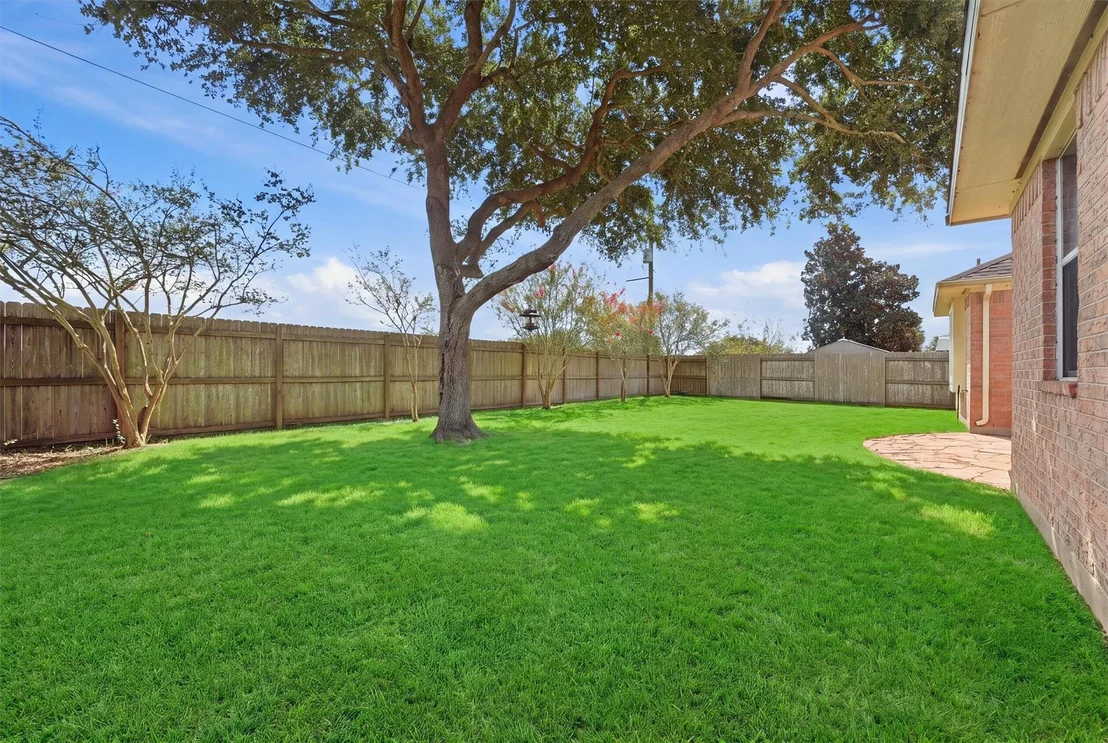 Photo of 222 Meadowhill Lane