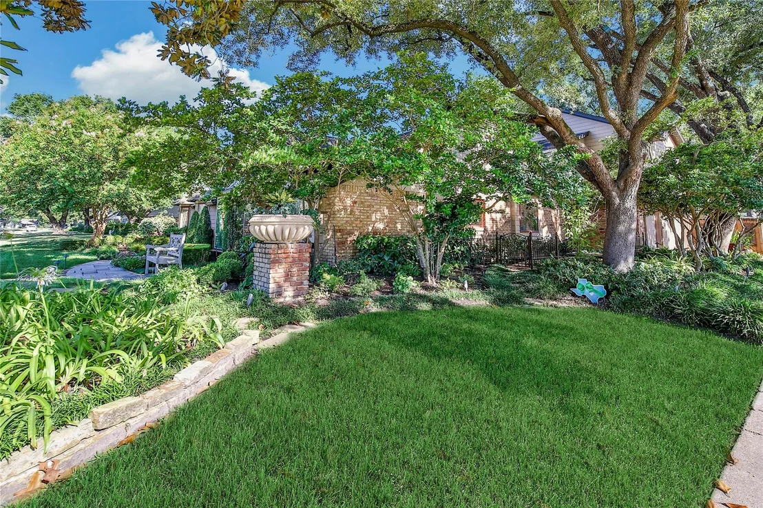 Photo of 1147 Thornton Road